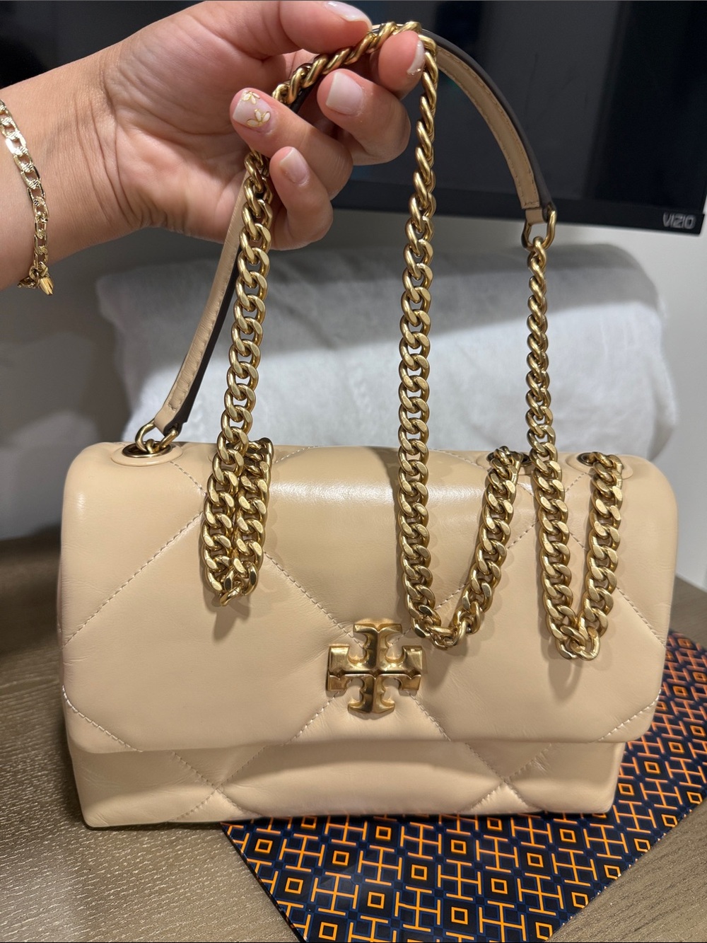 Tory Burch Cream Quilted Leather Shoulder Bag with Gold Chain